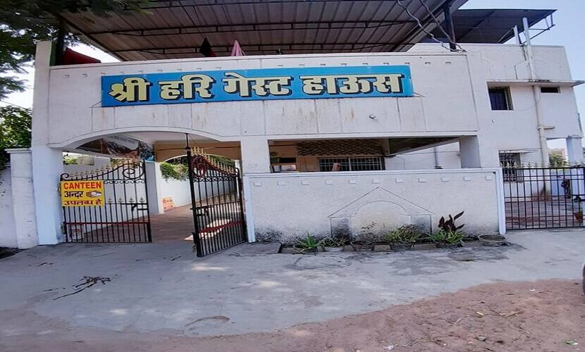 Shri Hari Guest House, Raipur 4