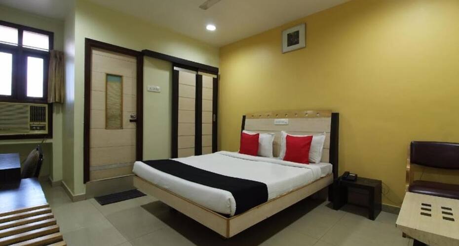 City Grand Hotel, Warangal 3