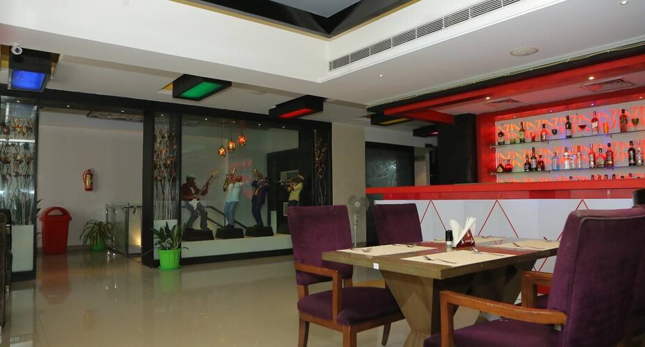 HOTEL N7 ELITE RESTAURANT AND BAR, Hyderabad 3