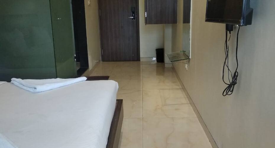 Merakee, Thane 2