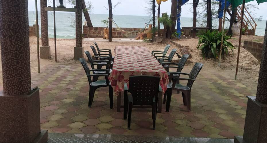 Sam & San Beach Resort, Vengurla 3