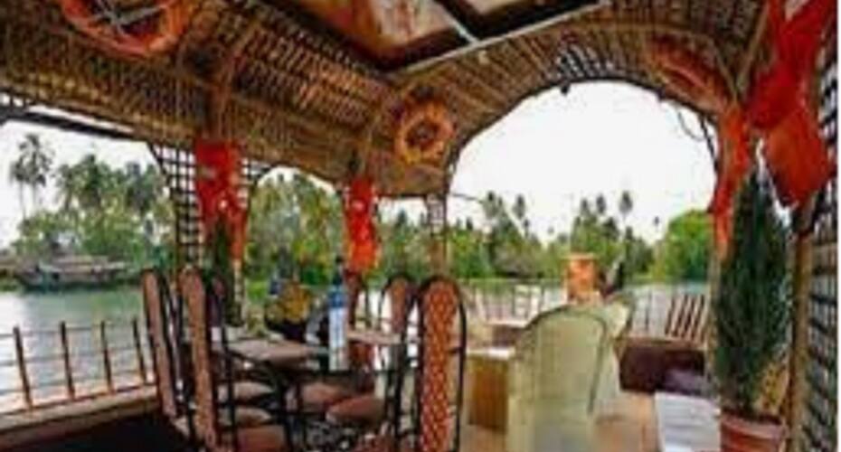 Chithira house boat two bed, Alleppey 3