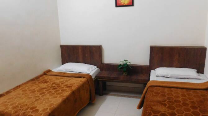 Shri Gita Hotel, Raipur 5