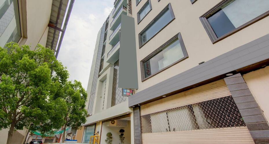 Treebo Trend Naurangee 104, Noida 3