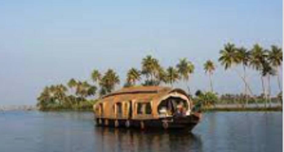 Nandanam three bed house boat, Alleppey 2