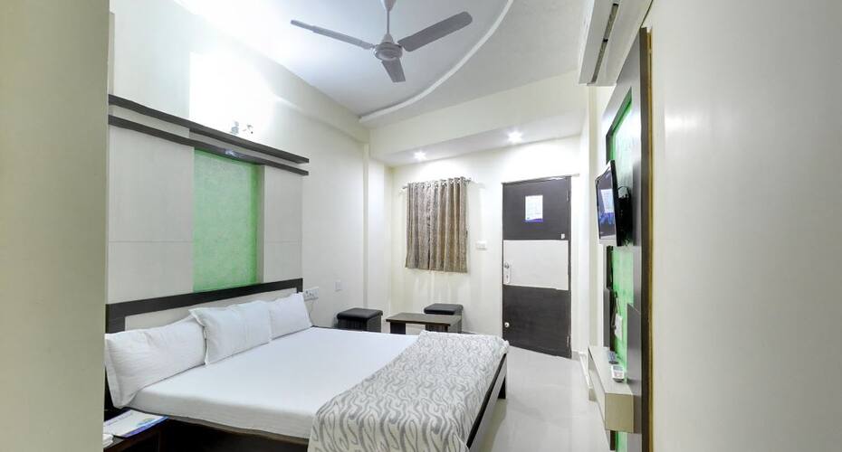 Skylon Hotel, Gandhinagar 3