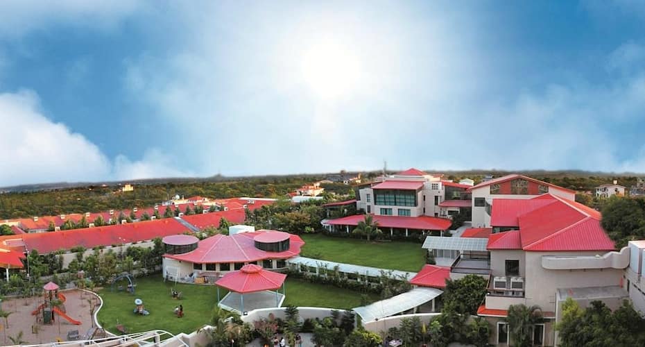 Lagoon Bay at Leonia, Hyderabad 1