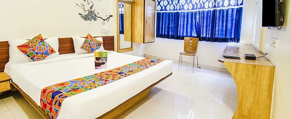 https://imgcld.yatra.com/ytimages/image/upload/t_hotel_yatra_details_desktop/v3153752855/Hotel/00188217/main_photos_fabhotel_karishma_i_pune_Hotels_20190731015438_vEJaeO.jpg