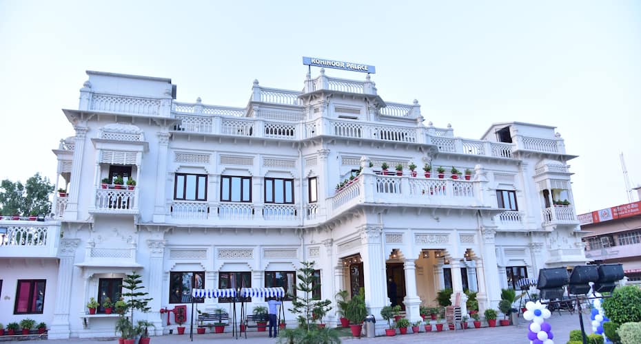 Kamay The Kohinoor Palace Ayodhya Price, Reviews, Photos & Address