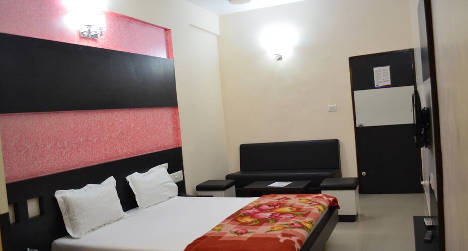 Skylon Hotel, Gandhinagar 2