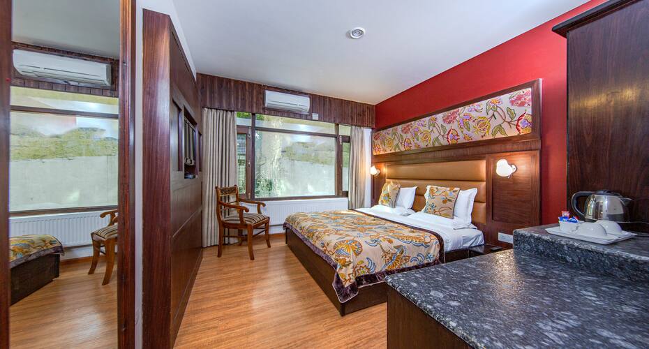 Hotel Grand Mahal, Srinagar 1