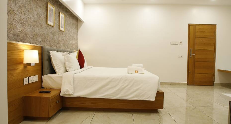 Hotel N, Eluru 5