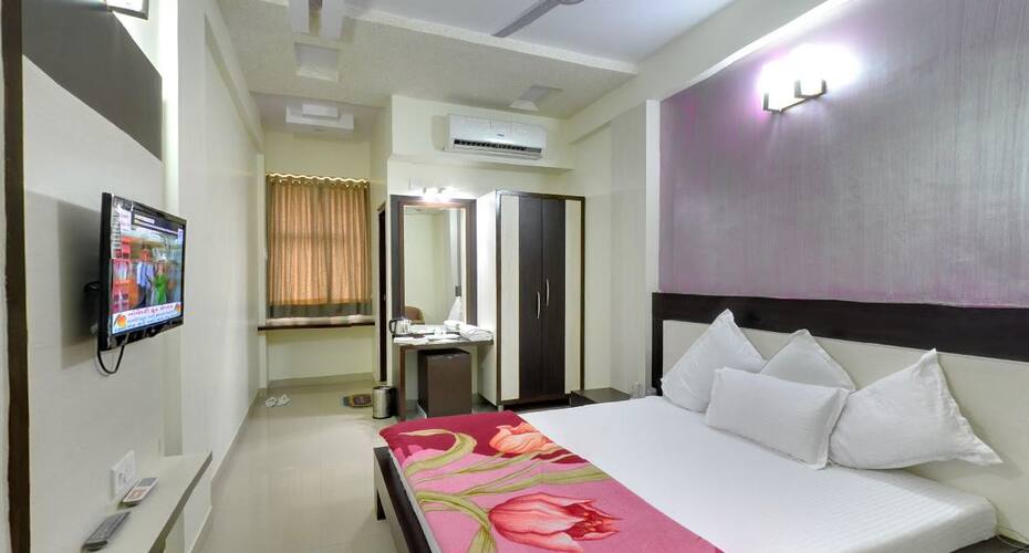 Skylon Hotel, Gandhinagar 5
