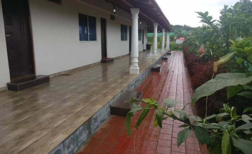 Bougain villea Home Stay, Chikmaglur 4