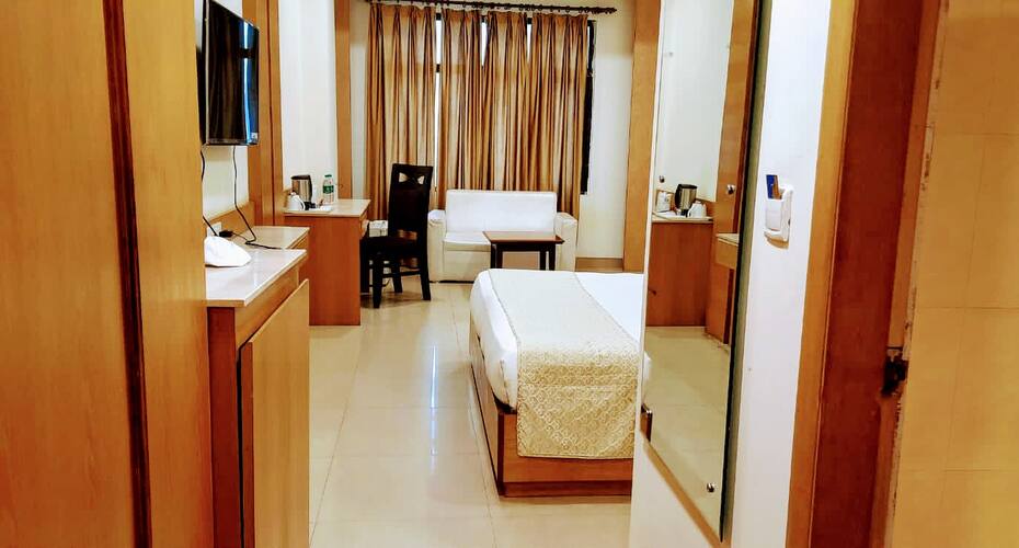 Hotel Golden Orchid, Lucknow 3