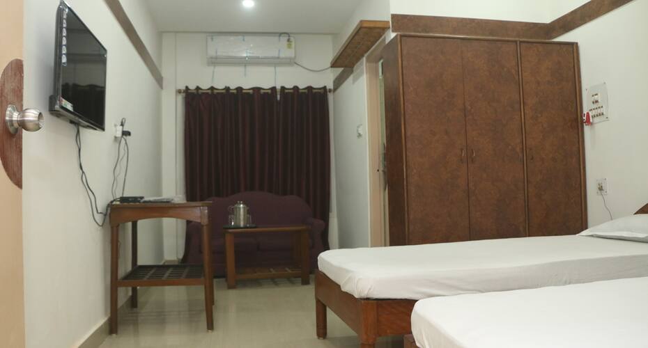 Hotel Piyush Regency, Nagaon 2
