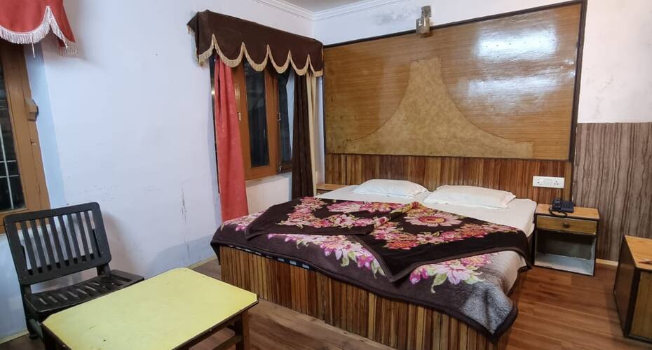 Hotel Shanti Niketan, Manali 2