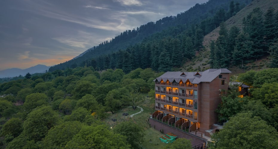 The Chinar Resort & Spa Pahalgam Price, Reviews, Photos & Address