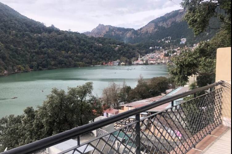 Lakehouse Homestay, Nainital 5