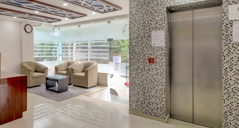 Hotel Emora Rooms, Bangalore 4