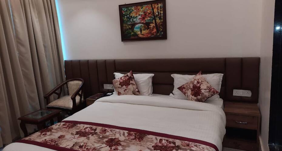 Hotel Four(4) View Grand, Allahabad 4