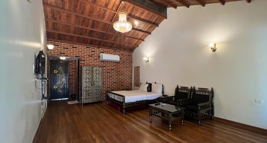 Anand Resort - A Luxury Private Pool Villa in Nashik, Trimbakeshwar 5