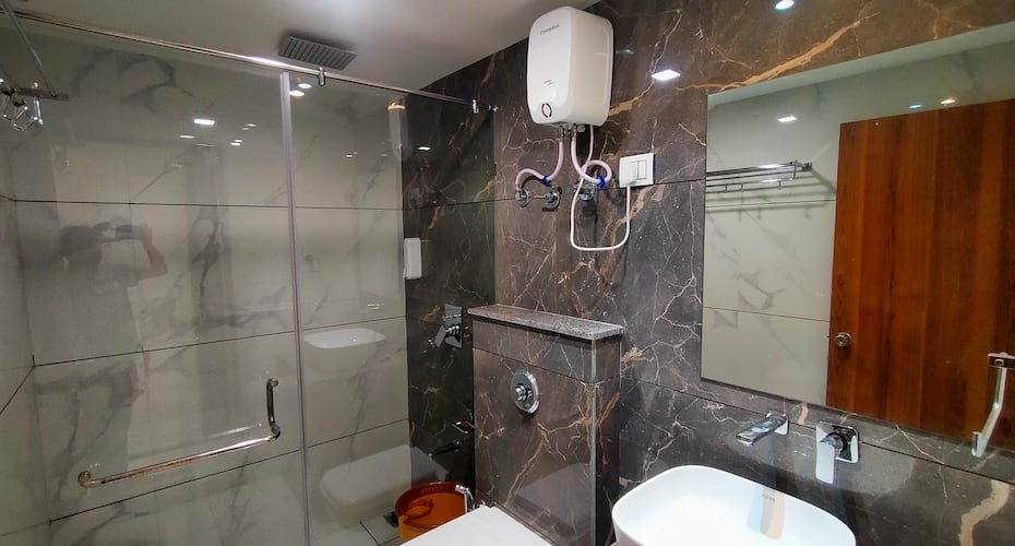 HOTEL ASIANA, Ahmedabad 5