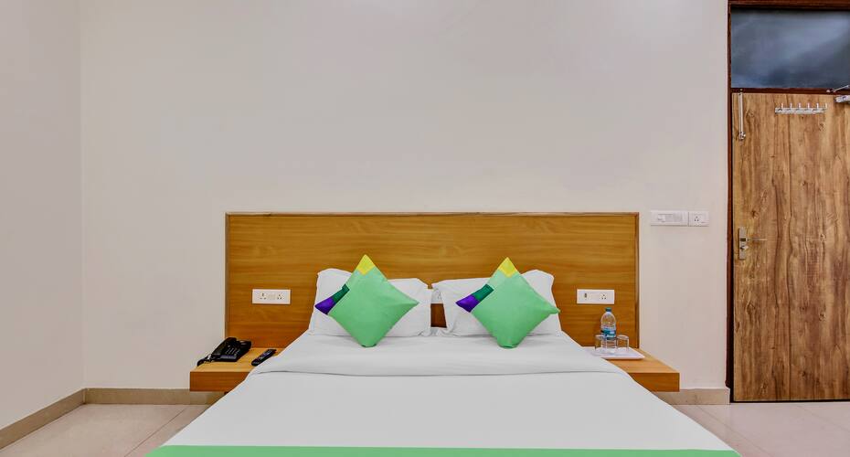 Treebo Trend The Noida Corporate Suites, Noida 3