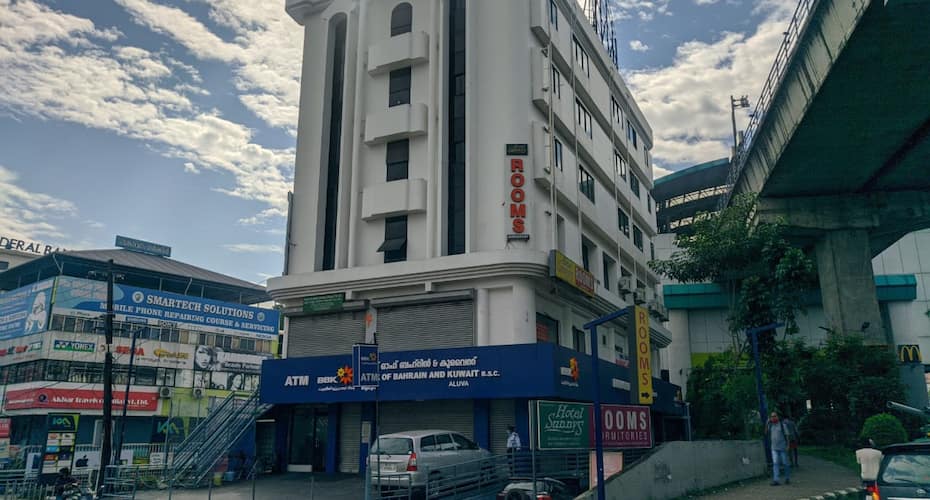Hotel Sunnys, Kochi 1