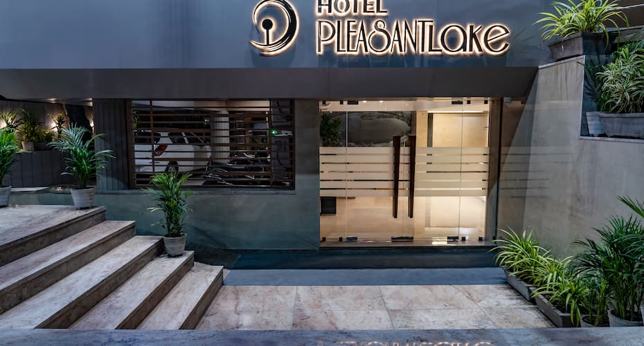 Hotel Pleasant Lake, Ahmedabad 3
