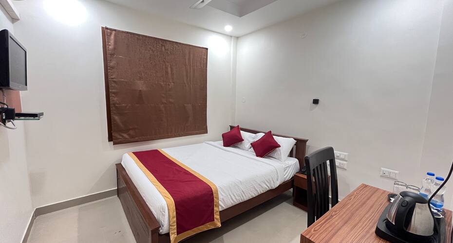 Hotel Royal Flora Koramangala, Bangalore 3