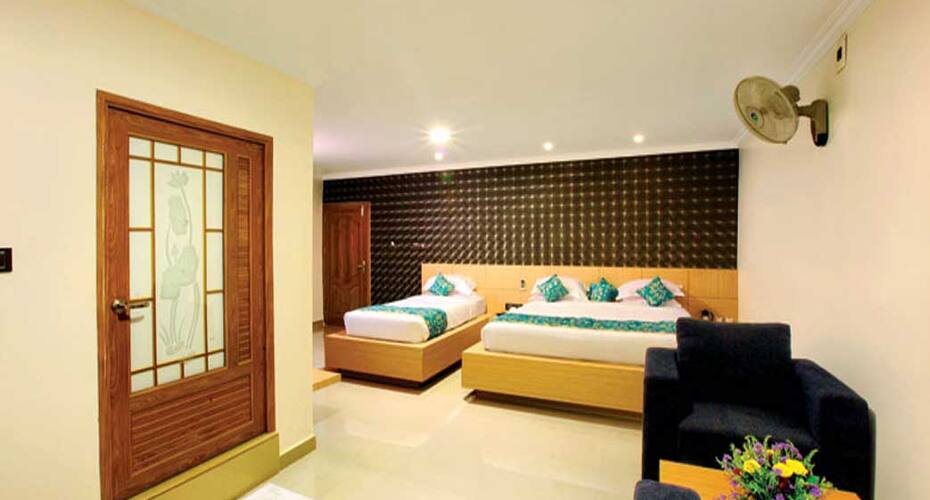 Holiday Hill Hotel, Wayanad 5