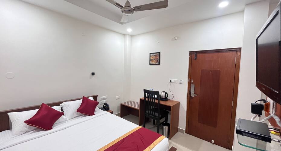 Hotel Royal Flora Koramangala, Bangalore 2
