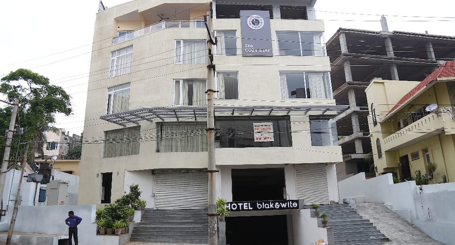 Hotel Blak & wite, Visakhapatnam 1