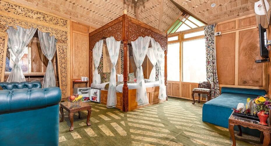 Prince of Kashmir Houseboat, Srinagar 2