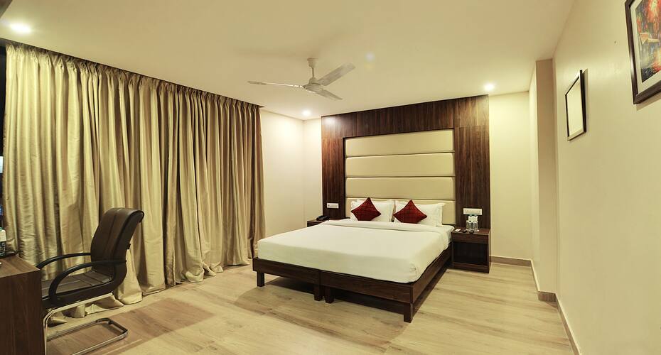Manpho Bell Hotel and Convention Centre, Bangalore 2