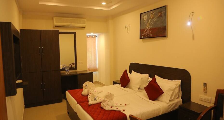 HOTEL N7 ELITE RESTAURANT AND BAR, Hyderabad 5