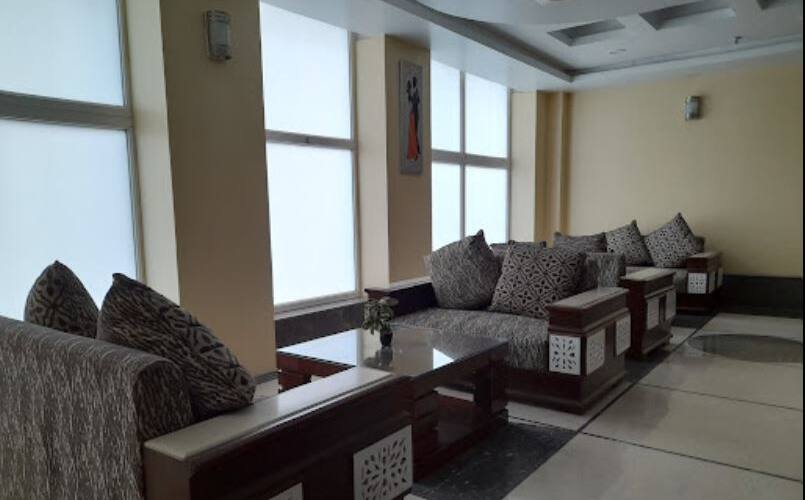 The Red Velvet Hotel Samarpan, Patna 4