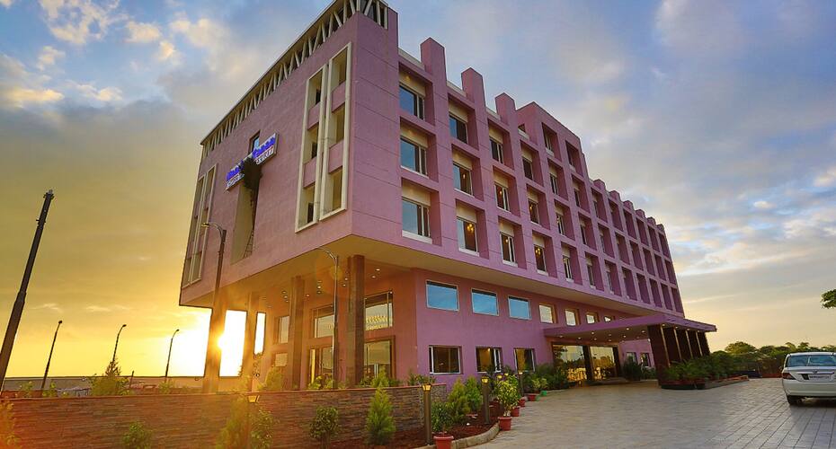Nandan Kanan By M Square Hotels, Dewas 2