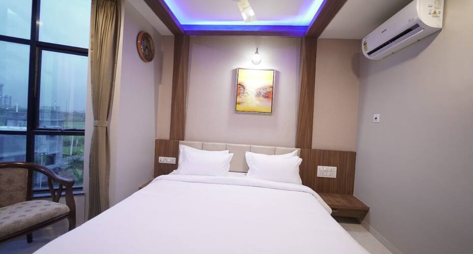 Vinnca Hotel and Banquets - Kodinar, Junagadh 3