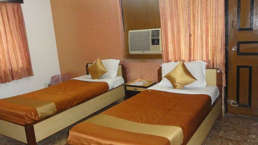 Tara Ma Hotel, Kolkata 4
