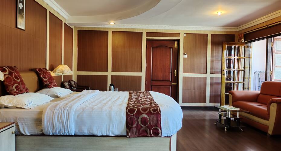 Hotel Alakapuri, Ooty 1