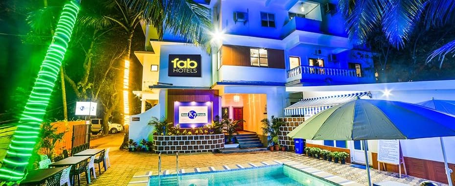 https://imgcld.yatra.com/ytimages/image/upload/t_hotel_yatra_details_desktop/v7393072758/Hotel/00188850/main_photos_fabhotel_k7_trends_goa_Hotels_20190601052414_9leXlB.jpg