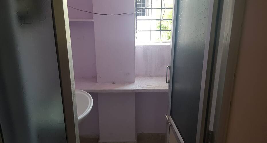 Inndoors Lodge, Hyderabad 4