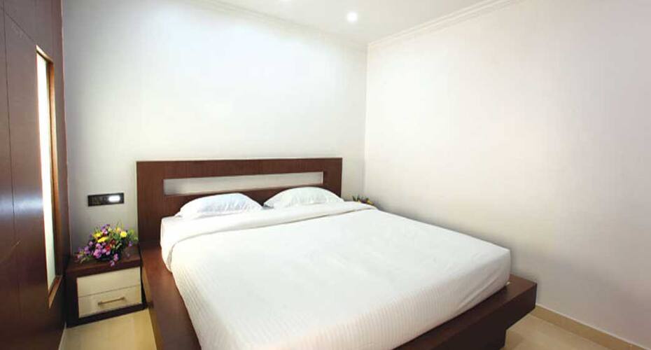 Holiday Hill Hotel, Wayanad 4