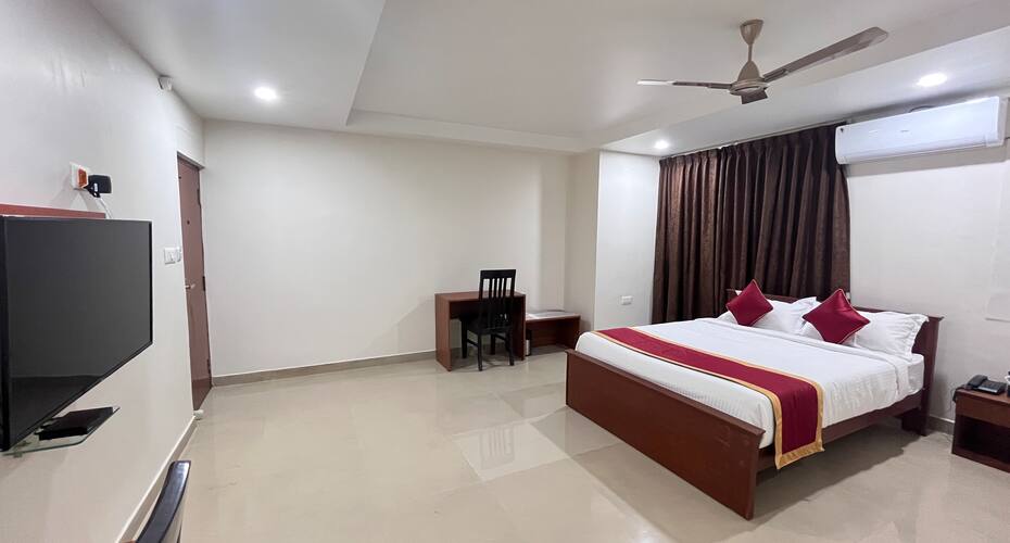 Hotel Royal Flora Koramangala, Bangalore 1