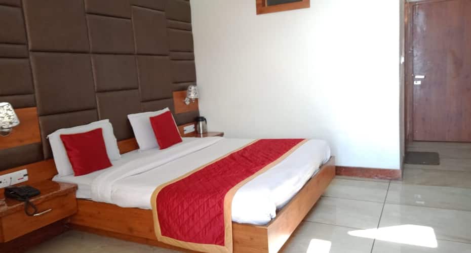 Hotel Jai Shree, Patnitop 1