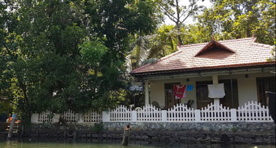 Santhitheeram Heritage Home, Kumarakom 1