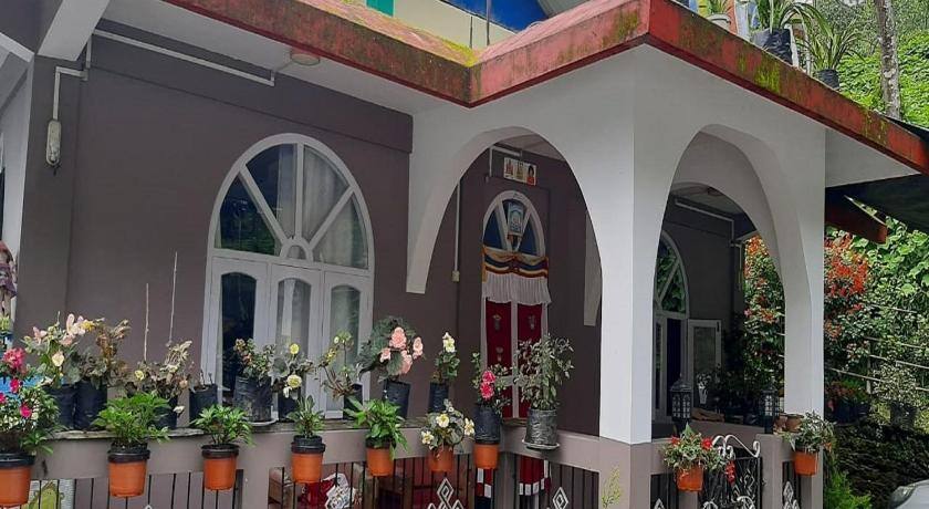 Norbulinka Homestay, Kalimpong 1