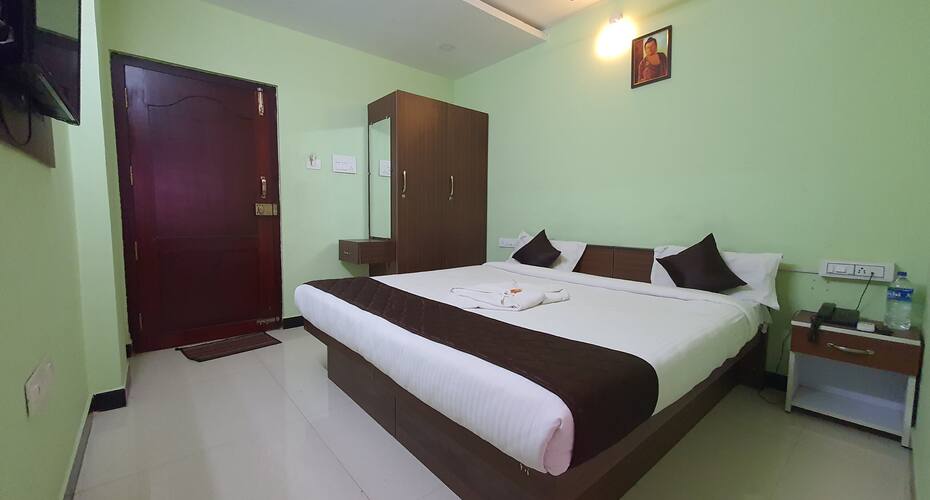 JR Guest Home, Coimbatore 1